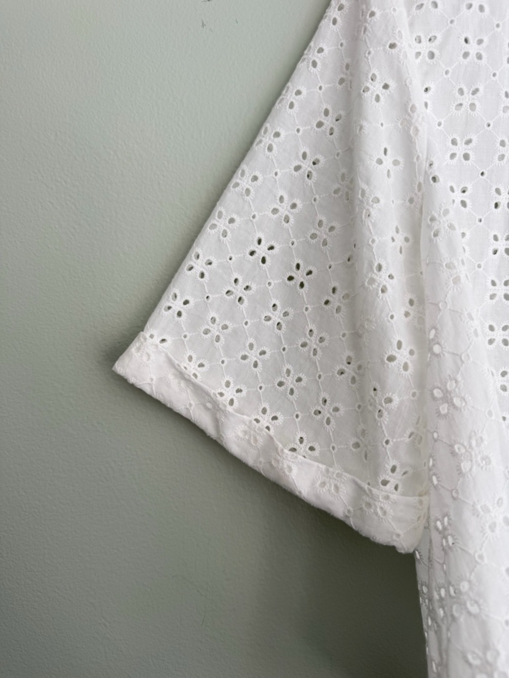 NWT Zara Short Sleeve White Eyelet Embroidered Button Down Shirt Size M - Picture 3 of 12